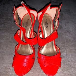 Cute summer RED platform Sandal!